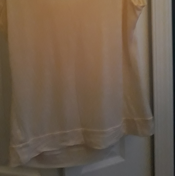 Michael Kors cream top size medium petite - Picture 3 of 4